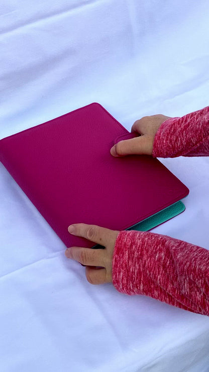 Türkis / Rosa Ringbuch A5 Größe für Notizbücher, handgefertigt aus italienischem Leder mit magnetischem Sicherheitsverschluss
