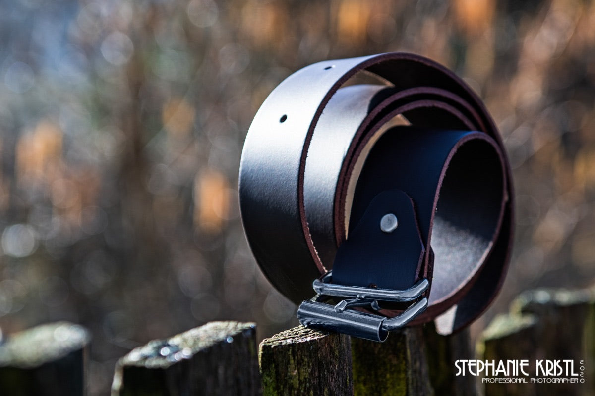 Handmade Leather Belt for Men – Durable, Stylish - Radka Sillerova Atelier 