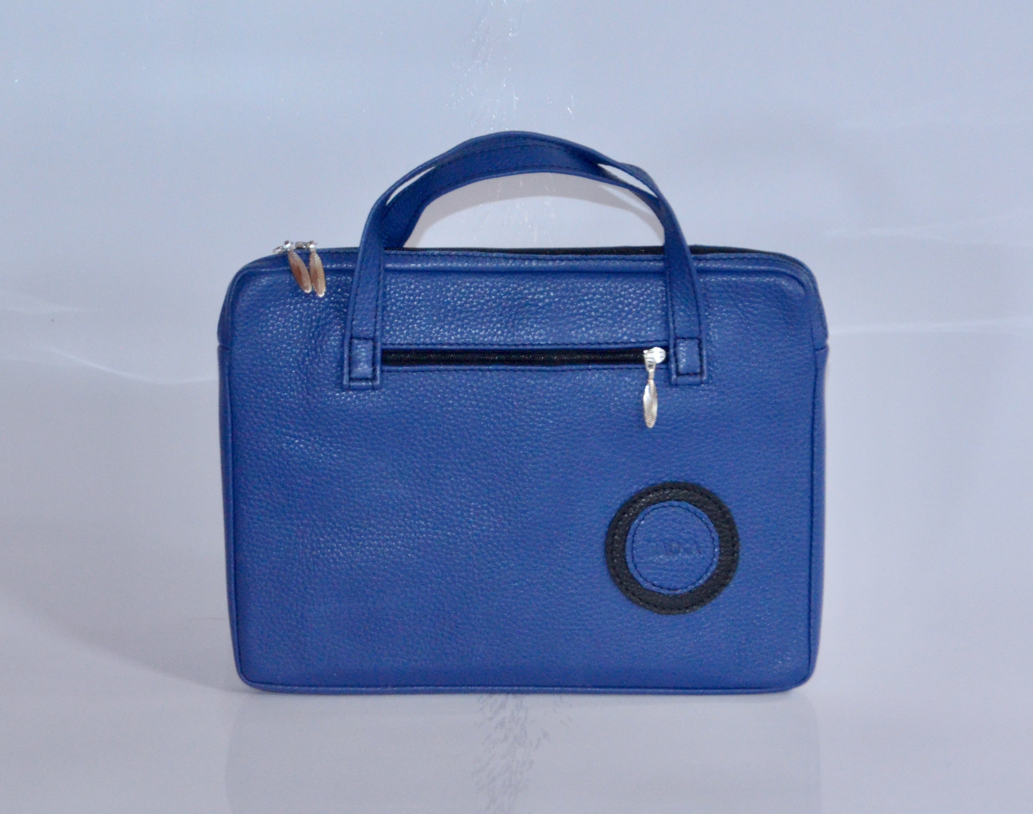 Handmade Leather iPad & Tablet Case – Slim, Protective & Stylish Cover for Everyday Use - Radka Sillerova Atelier 